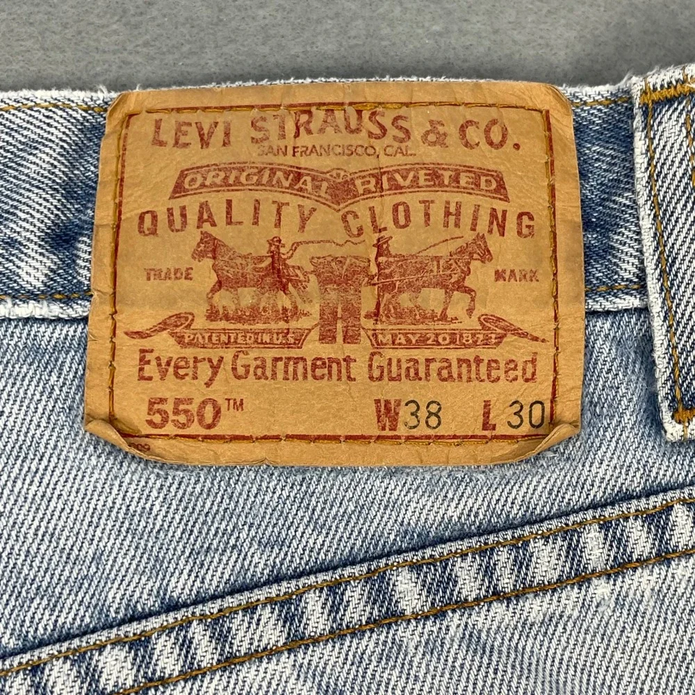 Vtg 90s Levi Blue 550 Relaxed Fit Tapered Leg Distressed Denim Jeans Mens 38x30